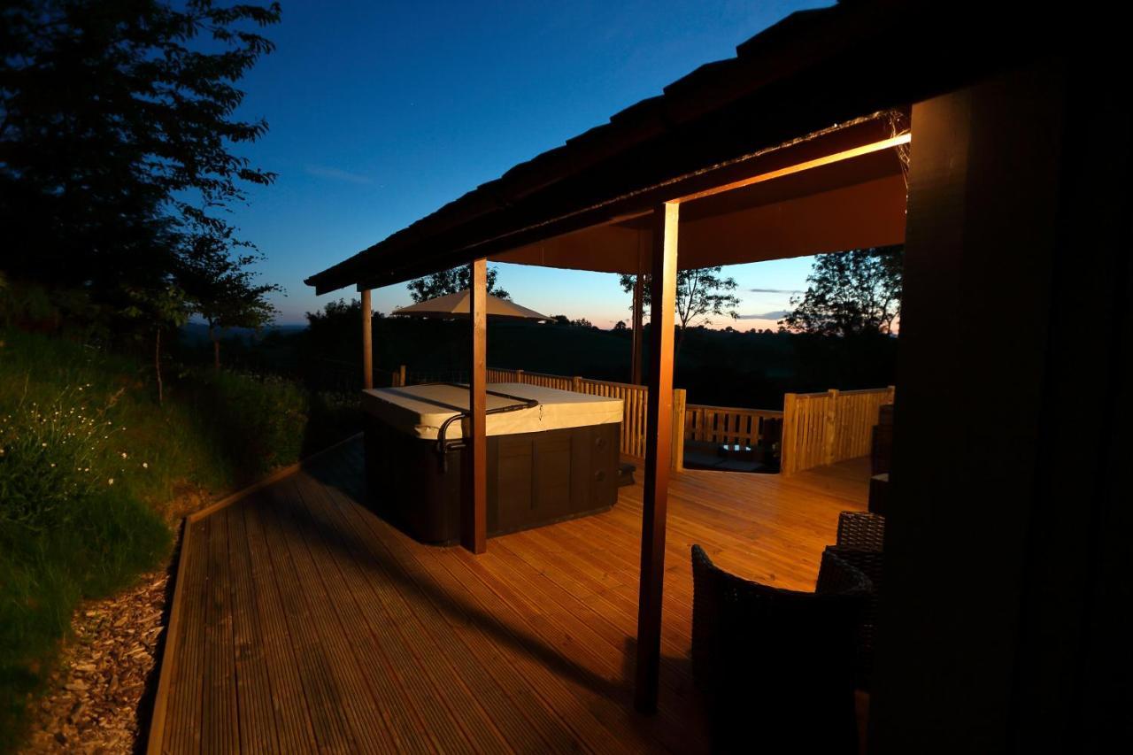 Upper Gelli Luxury Lodge, Converted Dairy & Cosy Shepherds Huts * Welshpool