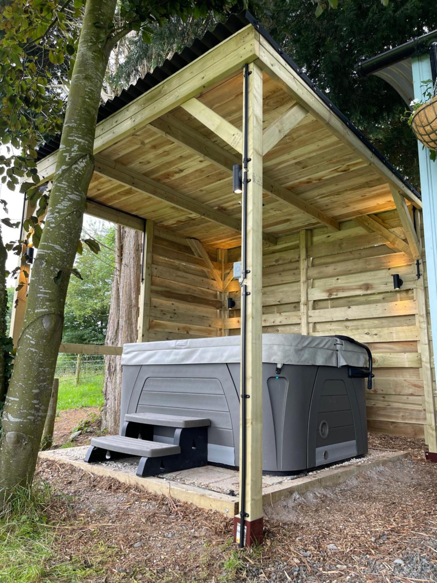 Holiday home Upper Gelli Luxury Lodge, Converted Dairy & Cosy Shepherds Huts *